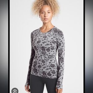 Athleta sweat wicking floral pattern Stylish MOMENTUM TOP SPACEDYE FLORAL